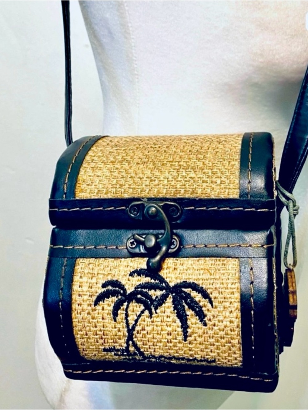 Vtg.Sun n Sand Woven Palm Crossbody Box Bag with Leather Trim